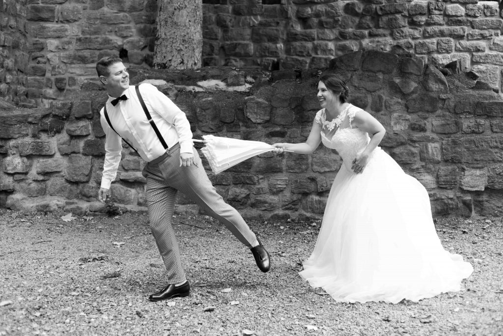 Brautpaar Shooting inkl. Brautjungfern auf einer Burg